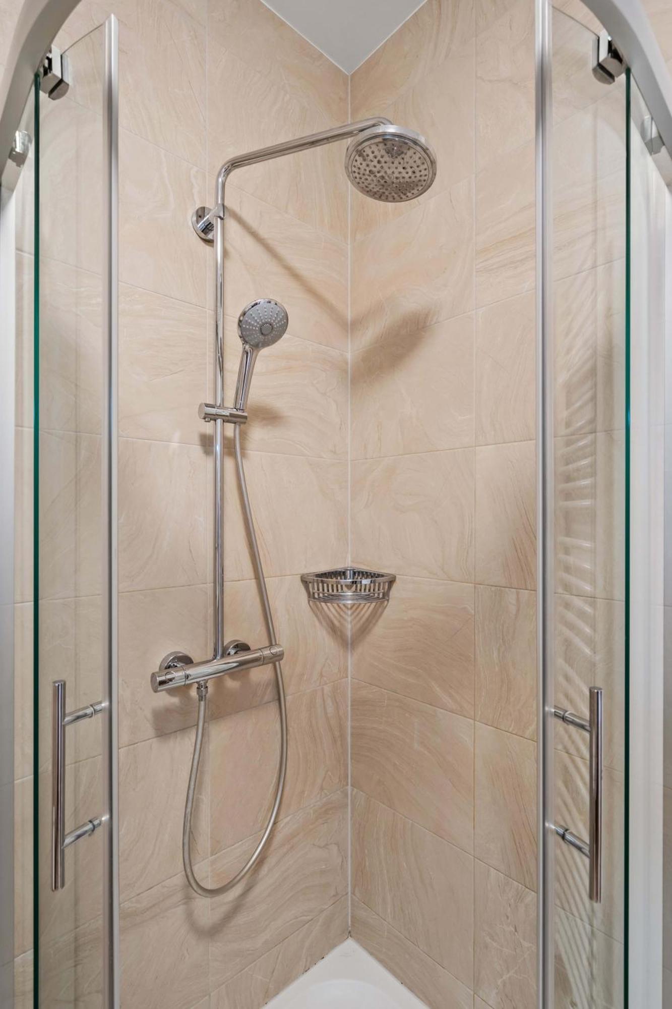 Stylish 2Br Apt In Limpertsberg, Near City Center ルクセンブルク エクステリア 写真